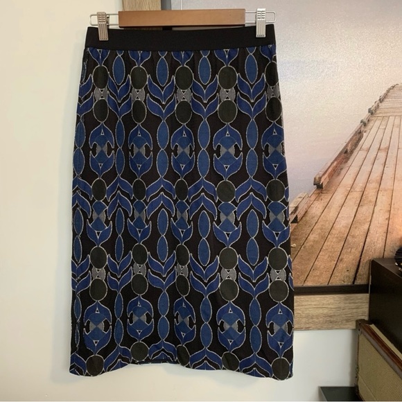 Tory Burch lace pencils skirt, size 4, - Picture 6 of 8